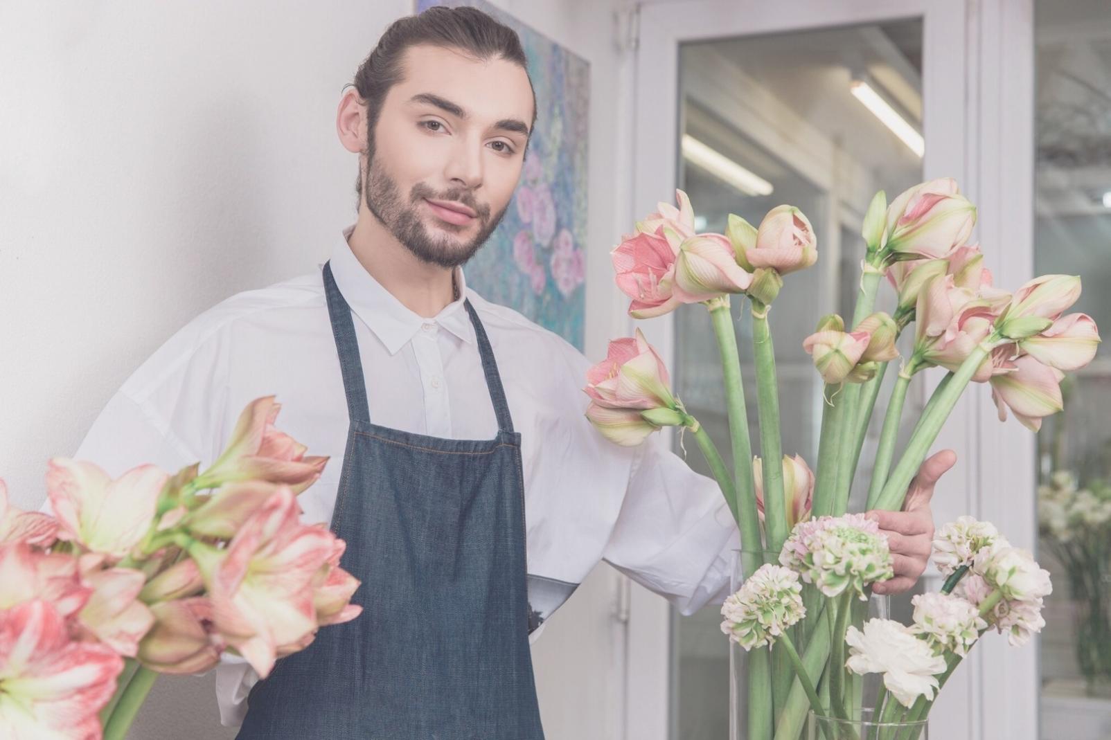 Stunning example of our seasonal floral artistry bringing celebrations to life